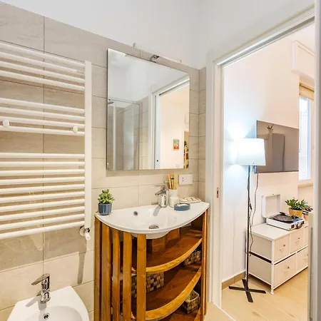 Luminosa Con Bagno Privato Interno - Vicina Metro Privatunterkunft
