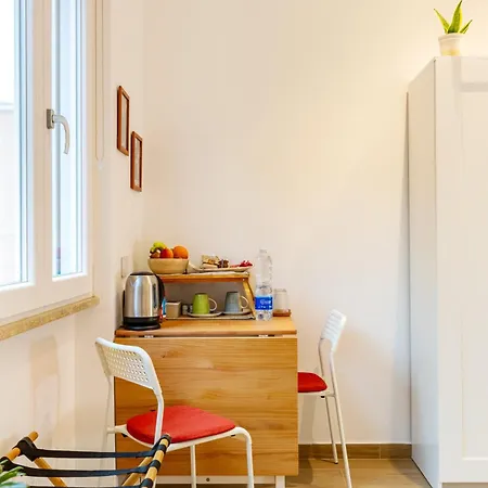 Luminosa Con Bagno Privato Interno - Vicina Metro * Rom