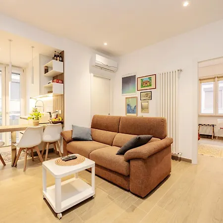 Luminosa Con Bagno Privato Interno - Vicina Metro * Rom