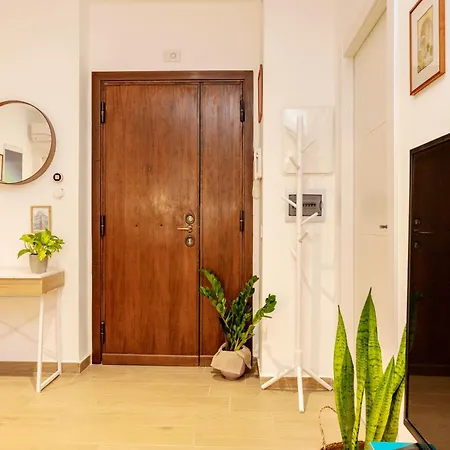 Luminosa Con Bagno Privato Interno - Vicina Metro Privatunterkunft Rom